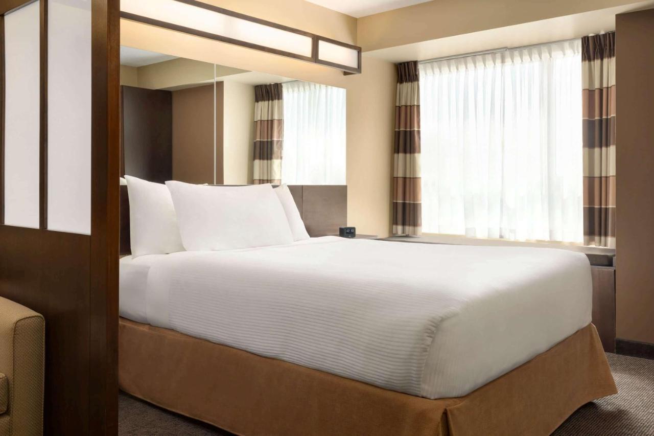 Microtel Inn And Suites By Wyndham Weyburn Ngoại thất bức ảnh